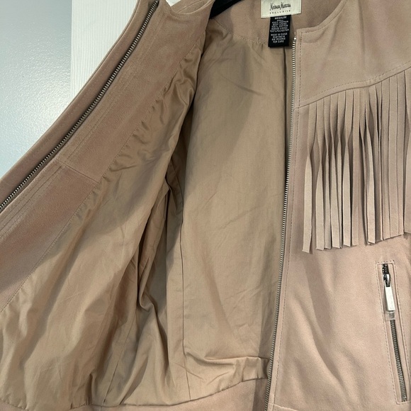 Neiman Marcus Exclusive Women’s Leather Jacket Medium - Picture 4 of 6